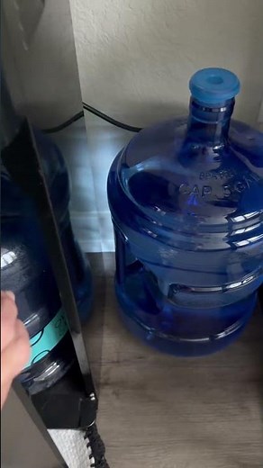 ¡El dispensador de agua que recomiendo para este verano agua fría, caliente. https://amzn.to/4fbA0gA