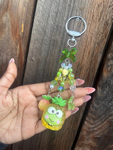 Frog Pineapple Keychain | Beaded Tropical Bag Accessory (handmade) - Etsy