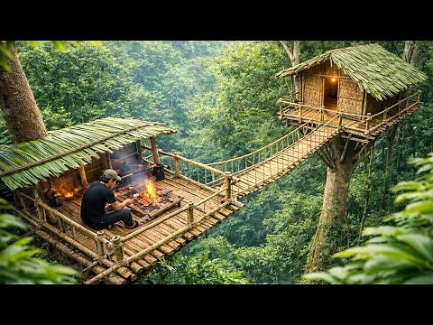 Building an Elevated Survival Shelter with Rope Ladder to Stay Safe from Ground Predators