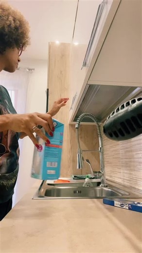 How to Open a Carton of Milk in the Kitchen