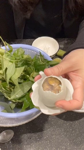 How to eat Balut * street foods in Cambodia ( evening snack ) | Ly Cooks