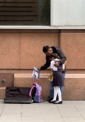 Alexis Omman: Ayudando a la Gente en la Calle