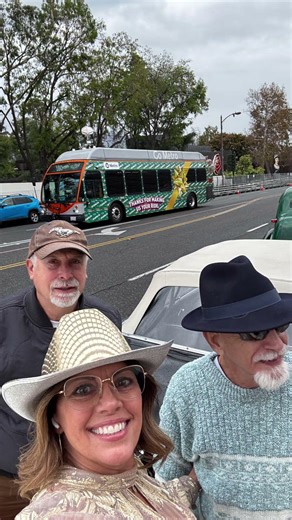 NYE 2025 CAL-RODS Rose Parade Route Cruise