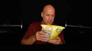 【Binaura Eats 轻声细语】吃香脆的FUNYUNS洋葱圈零食