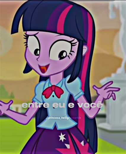 Duas divas de My Little Pony: Twilight e Luna 🦄