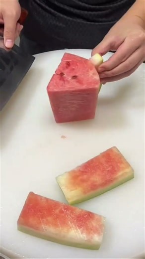 How to Do Simple Watermelon Chopping Tricks for Amazing Fruit Art ✅