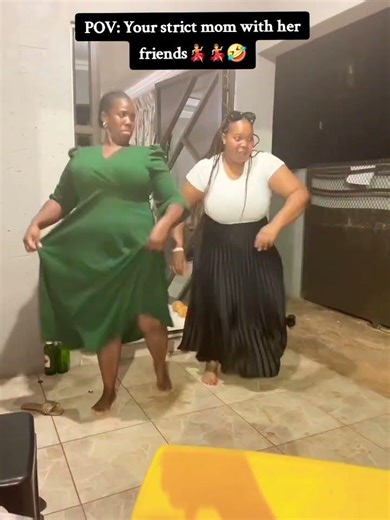 "😅plot twist: strict mom knows all amapiano moves🔥🕺"#amapiano#amapianodance#amapianovibessa #dance