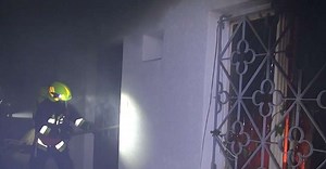 Casa in fiamme a Merano Il video dell'intervento dei vigili del fuoco