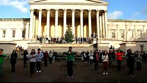 11.12.07 UCL Flashmob 快闪广播体操：时代在召唤