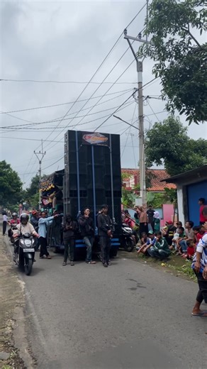 Pasukan Tahan: Kesenian dan Budaya Burok
