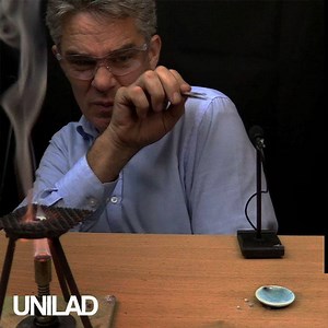 1.2M views · 8.2K reactions | ASMR science experiments are everything I didn't know I needed ⚛ | UNILAD | Facebook