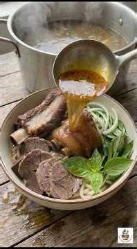 Bún Bò Huế : From Royal Palaces to Sidewalk Stalls 🍜History #shorts #foodhistory #VietnameseFood