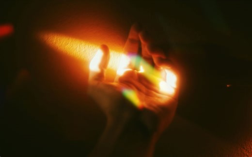 人像摄影照片添加三棱镜ps彩虹光斑素材教程