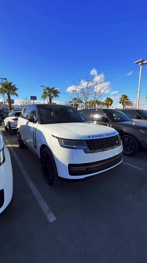 Porsche Macan vs. Range Rover: A Detailed Comparison