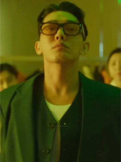 Yoo Ah In's Stellar Performance in Hi-five Movie