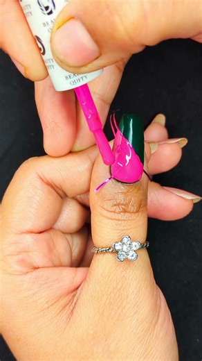 easy nail art design for beginners 🤩 #youtubeshorts #nails #diynailart #easynailart