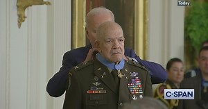 Black Vietnam War Veteran Paris Davis Awarded Medal of Honor