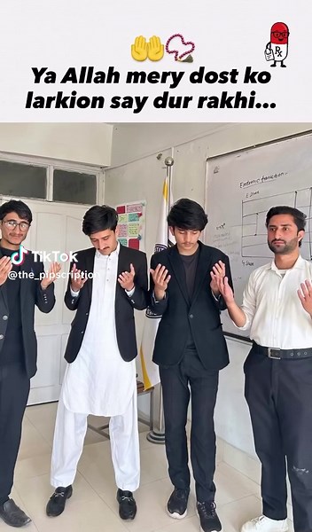 Mention that friend🙂😂 . . . #friday #relatable #student #funny #unilife @Anwaar Alam