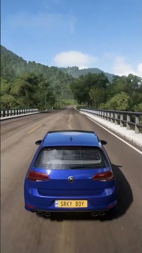 Volkswagen Golf R comparison in Forza Horizon games