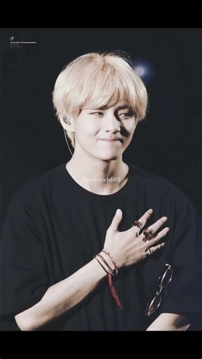 So cute Kim Teahyung 🩵🩷💜 #btsv @SanchitaDeb1111