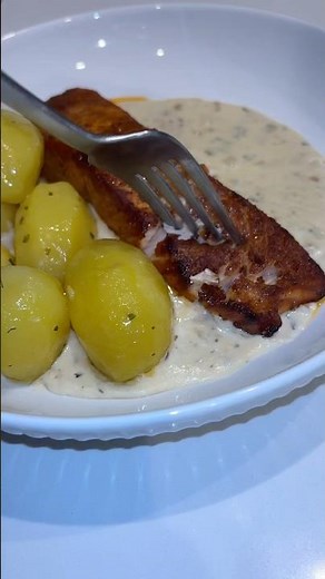 Simple Ingredients, Luxury Dinner | Creamy Salmon & Potatoes