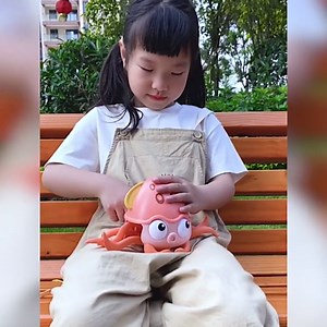 Octopus Bath Toy, Dual Modes Amphibious Octopus Bathtub Toy Windup Swimming Octopus Pull String Crawling Octopus for Boys and Girls (Orange)