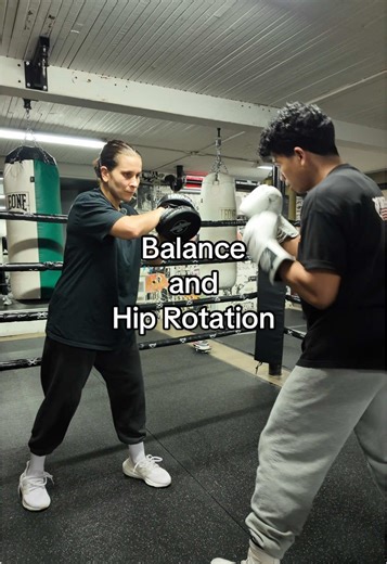 Master Boxing Techniques: Balance and Hip Rotation Tips