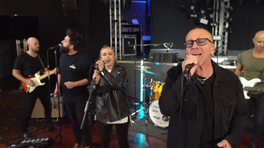 179K views · 6K reactions |  COVER INTERNACIONAL  Música: Silly Love Songs.  Original: Wings.  Ano: 1976. Cover: Hindley Street Country Club (HSCC). #riobonitoemfoco #riobonitoemfocorj #cover #coverinternacional #hscc #hsccband #wings #sillylovesongs #paulmccartney #goodtimes #musicainternacional | Rio Bonito EM FOCO | Facebook