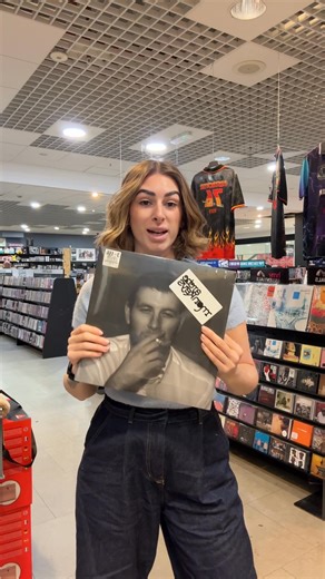 Do you love CD or Vinyl? Listen in for our breakdown & head to hmv to see the full collection for yourselves 💿 | Broadway Shopping Centre