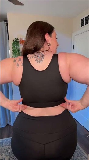 Smooths out your back and all supports your posture and slims your waist?! 🙌🏻 #shapellx