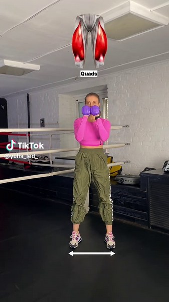 Squat secret! 🤫 Narrow stance for Quads 🦵 vs Wide stance for Glutes 🍑 Work smart, save and try! 💪🏻🔥 #squattips #gluteworkout #legday #gymtok #fitnesstips