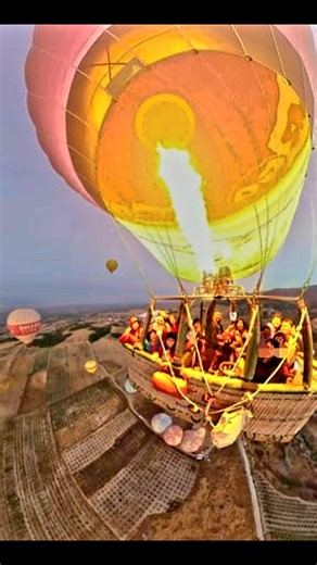 #hotairballoon 🇹🇷 | Maggie Wong