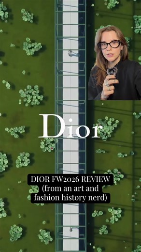 The words I would use to describe this collection are: intelligent, reverent, innovative, and optimistic. It is so interesting to see such a beautiful collection juxtaposed against a reality that is anything but. The world needs beauty and JW Anderson has provided it. #dior #parisfashionweek #fashioncommentary #fashionreview #jwanderson #greenscreenvideo #greenscreen