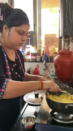 Batata pohe🤤 recipe ✨#shorts #youtubeshorts #minivlog #momlife #shortvideo @theshainsworld