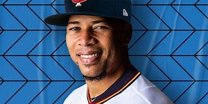 Notes: Robles' arsenal 'a lot of fun' to watch