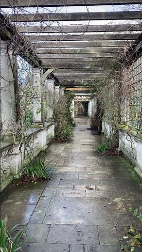 Hidden London: The Hill Garden and Pergola #london #nature #londonwalk