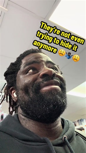 Loved it that time The Deformed Warrior sacrificed himself to save the world that one time! Bee General solo coming summer 2028. #transformers #optimus #bumblebee #robots #comics