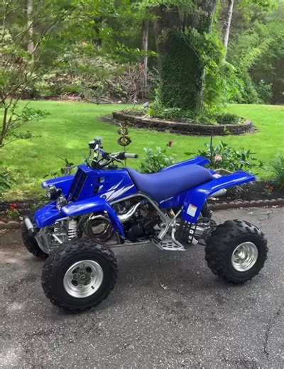 2000 🔵🔵Yamaha Banshee, 7 mill stock cylinder, 190 pounds of compression, extended swingarm, brand new Toomey T5 pipes, V Force reeds, cool head, 38mm khien carbs, VERY VERY FAST BIKE.! California title in hand 8k firm plastic