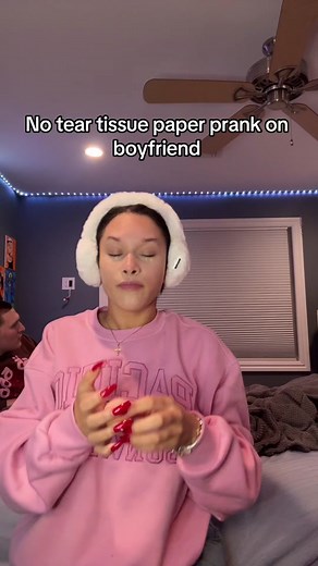 Hilarious No Tear Tissue Prank on Boyfriend