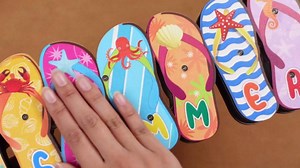 Yousoontic Summer Beach Flip Flop Table Centerpiece Decor - 3D Wooden Slippers Sign with LED Lights, Hawaii Luau Tropical Decor for Home Mantel, Desk & Party
