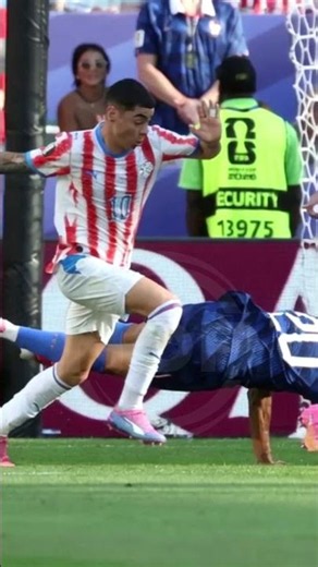 Huge robbery against Paraguay, they gifted a penalty to France 😱 #paraguay #france #worldcup #soccer