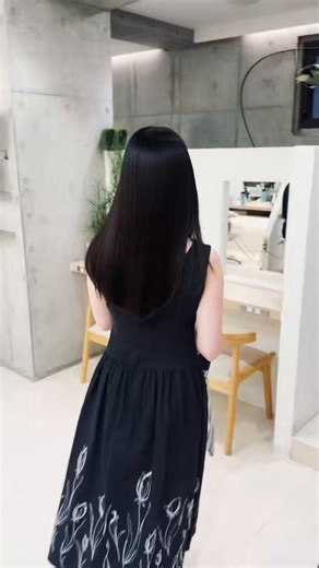 美容院で髪のマテリアルを貼り替えてもらった https://t.co/5LXhTuAveV