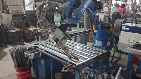 60" H x 38" W Air Conditioner Fence Screen Trash Can Privacy Fence Panels for Outside Unit, Pool Eequipment Enclosure, No Dig Backyard Fencing (Black)