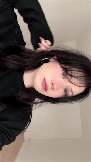 The Elegance of Brown Eyes: A Personal Reflection