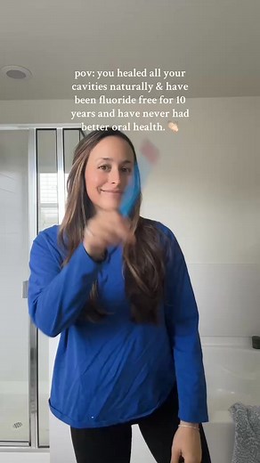 This remineralizing tooth powder completely healed my teeth and gums! 🙏🏽 sharing it 👇🏼 | Lauren Kissee