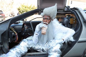 Classic Christmas Songs & New Holiday Hits By Today's Top Artists [List]