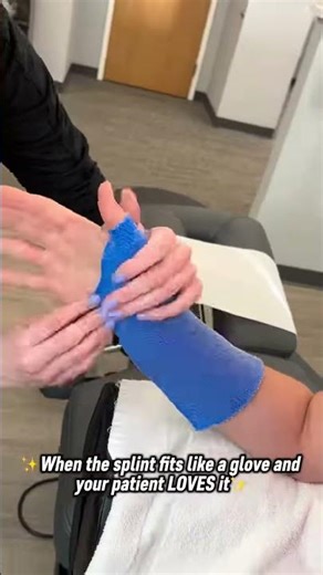 custom made thumb splint#physicaltherapybiz #physiotherapy #physicaltherapy #painrelief