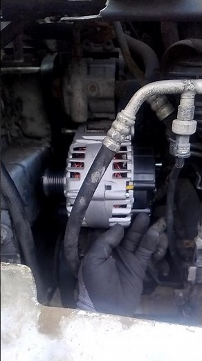 Renault Trafic alternator replacement - Motorway breakdown assistance