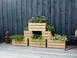 How To Make Stackable Wooden Planters  - Bunnings New Zealand
