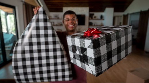 How to easily wrap presents like a pro